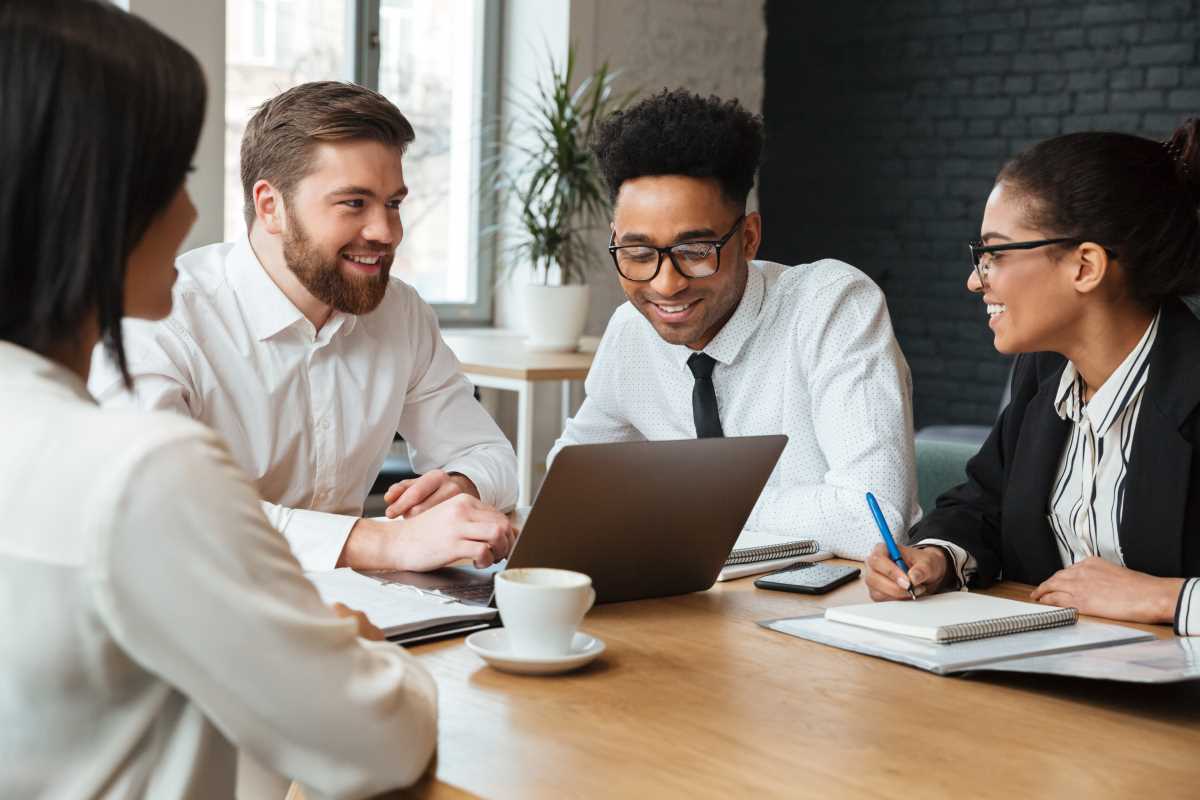 8 Strategies for Leaders in Tech Startups