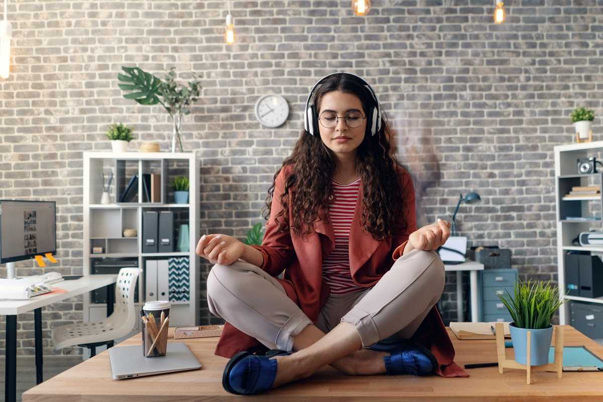 5 Daily Rituals to Boost Self-Efficacy in Creative Professionals